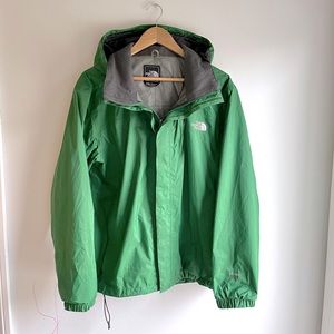 The North Face Men's Resolve 2 Jacket Green Waterproof
